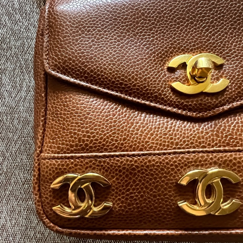 CHANEL Brown Leather Bag with Gold Chain - Picture 2 of 11